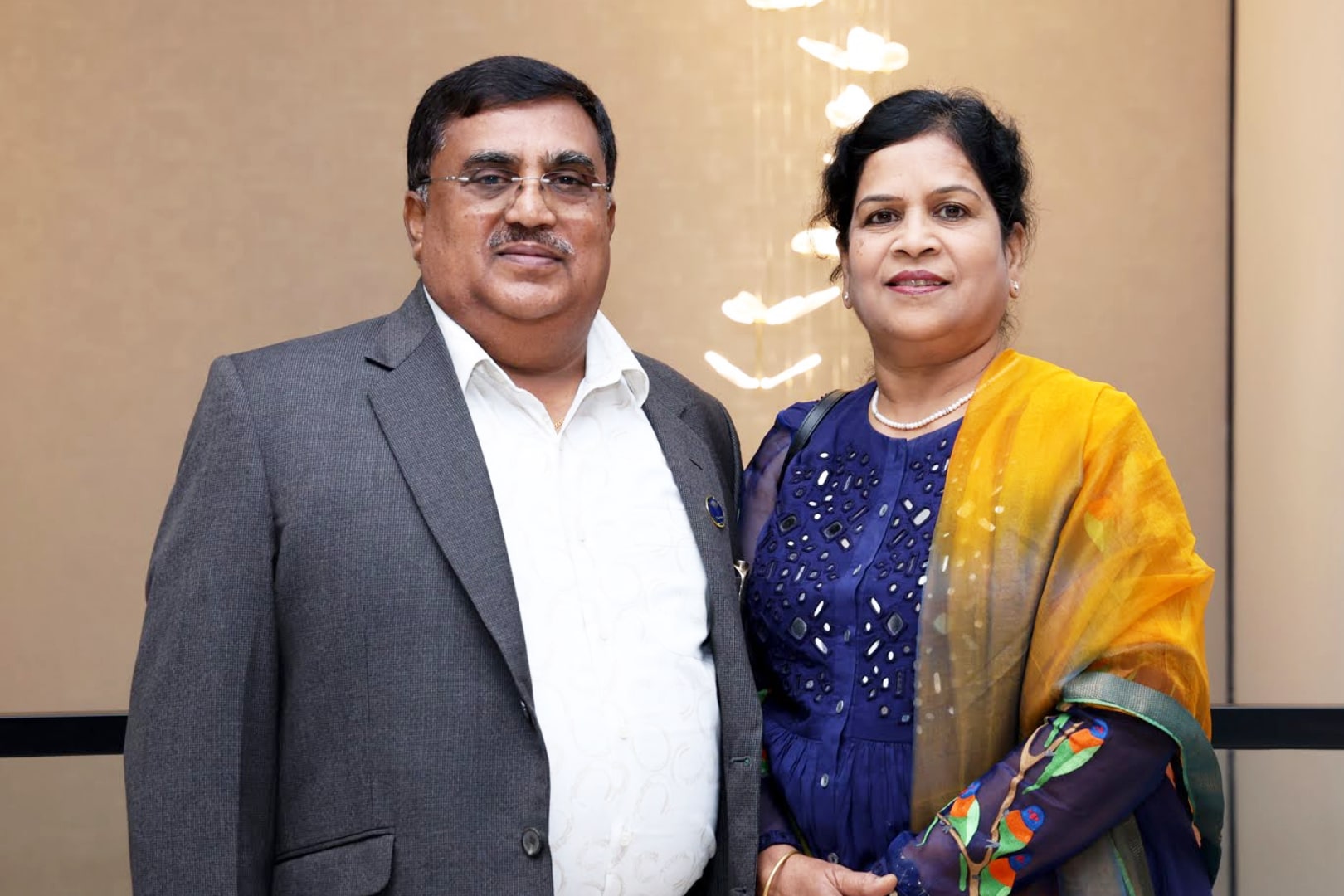 Dwarakanath - Meera Manandi